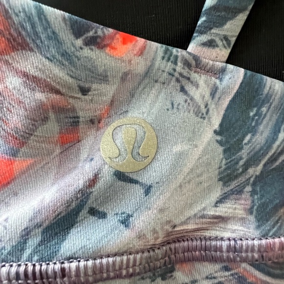 Lululemon Energy Bra *Medium Support, B–D Cups (Sz 4) - Picture 4 of 7